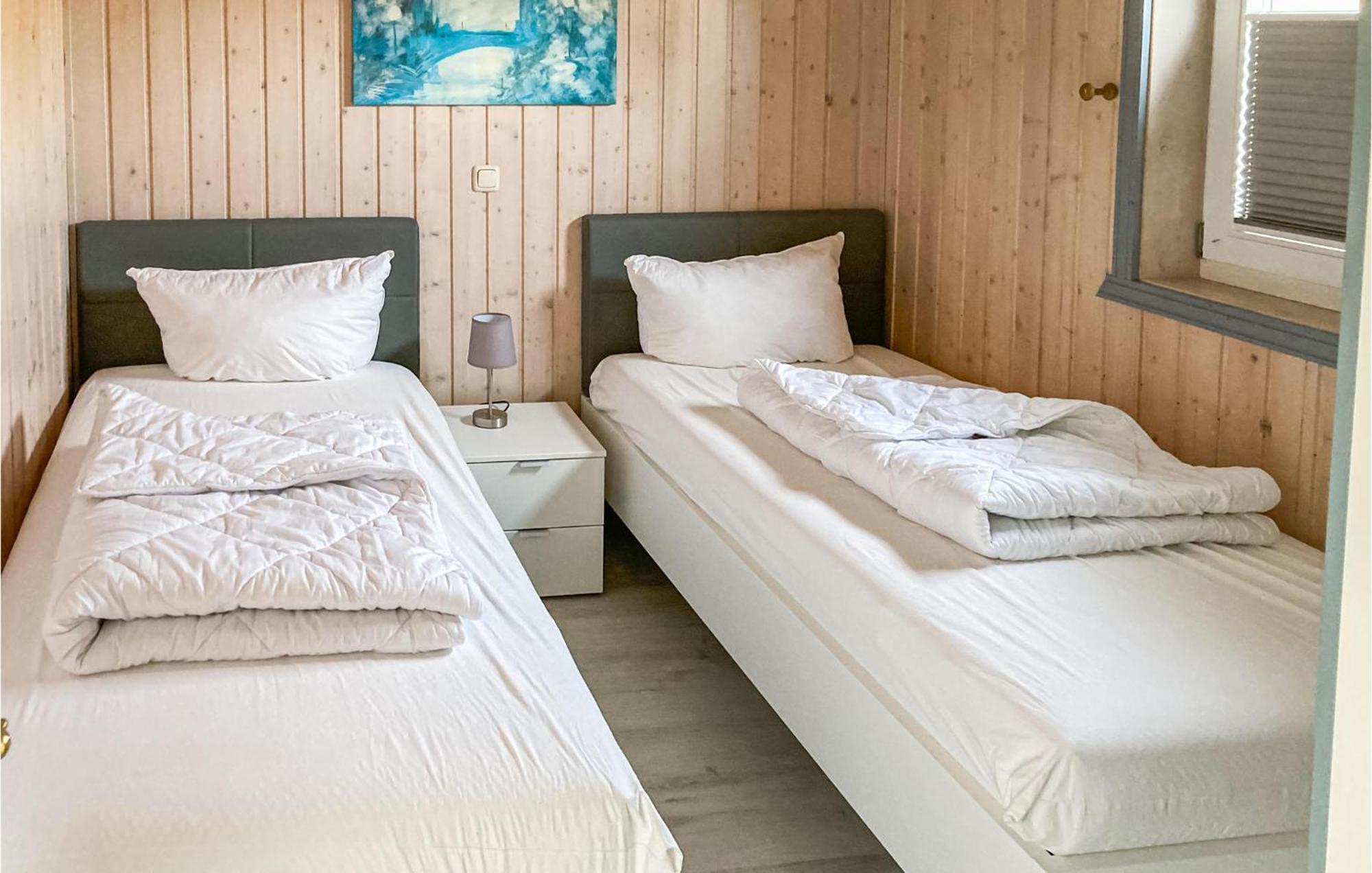 2 Bedroom Nice Home In Rechlin Exterior foto
