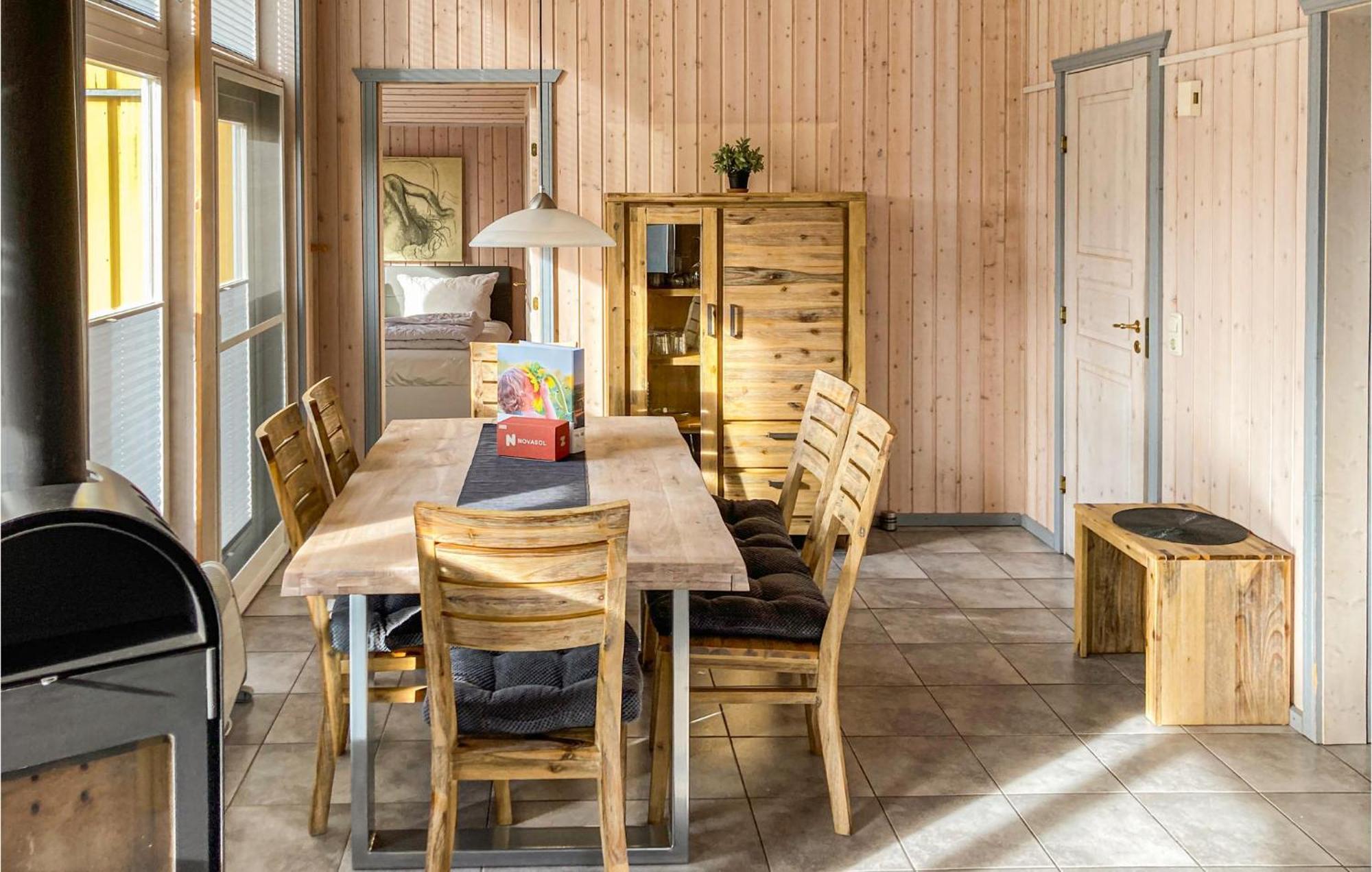 2 Bedroom Nice Home In Rechlin Exterior foto